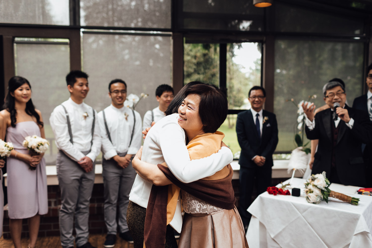vancouver wedding photography moms hugging