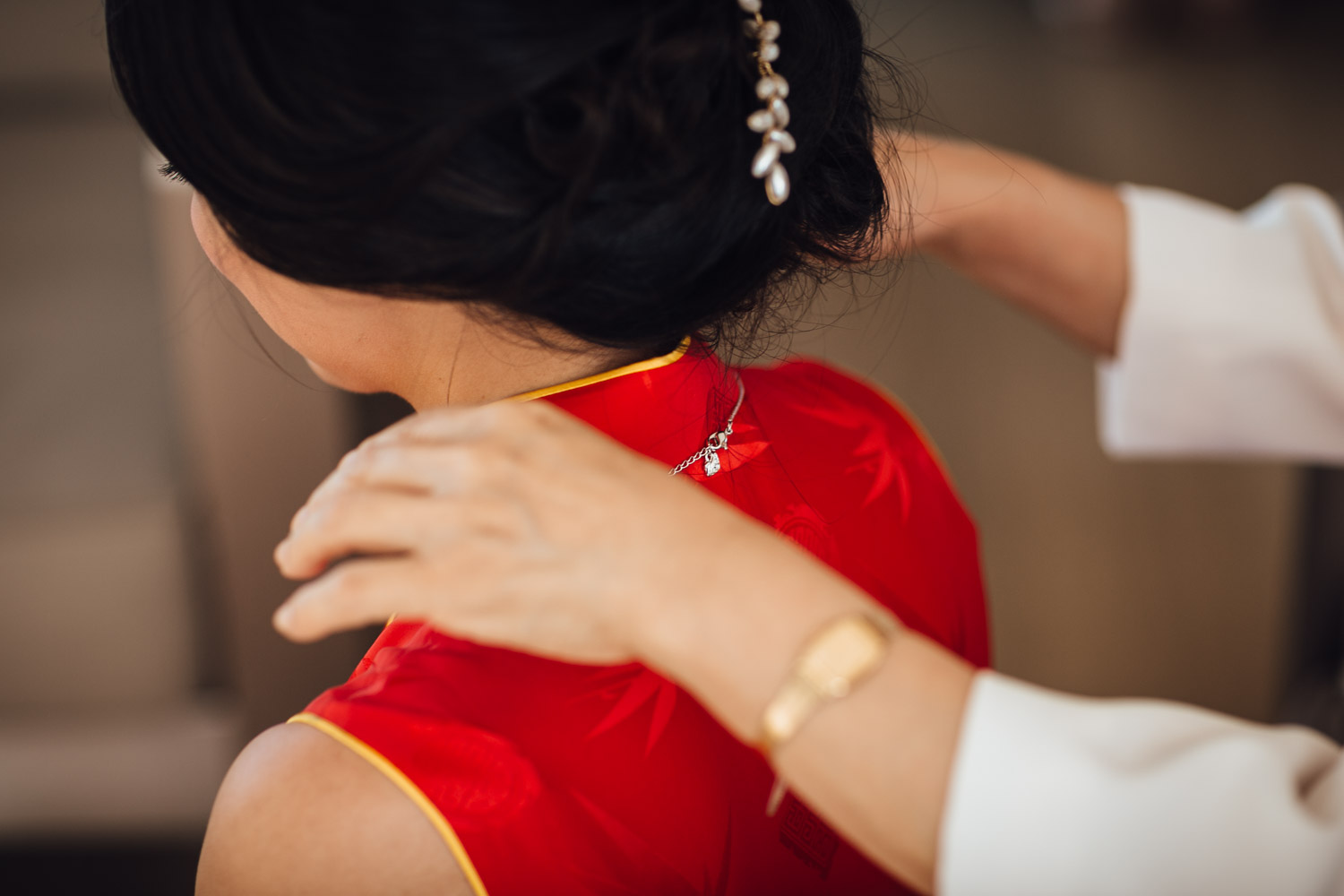 chinese tea ceremony at ubc boathouse in richmond bc wedding photography