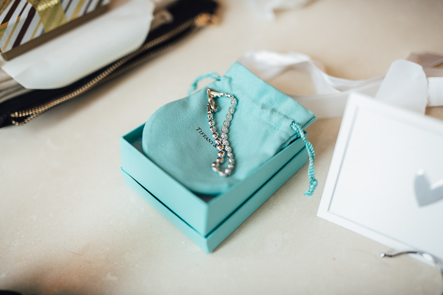 burnaby wedding photography tiffany jewelry gift from groom to bride