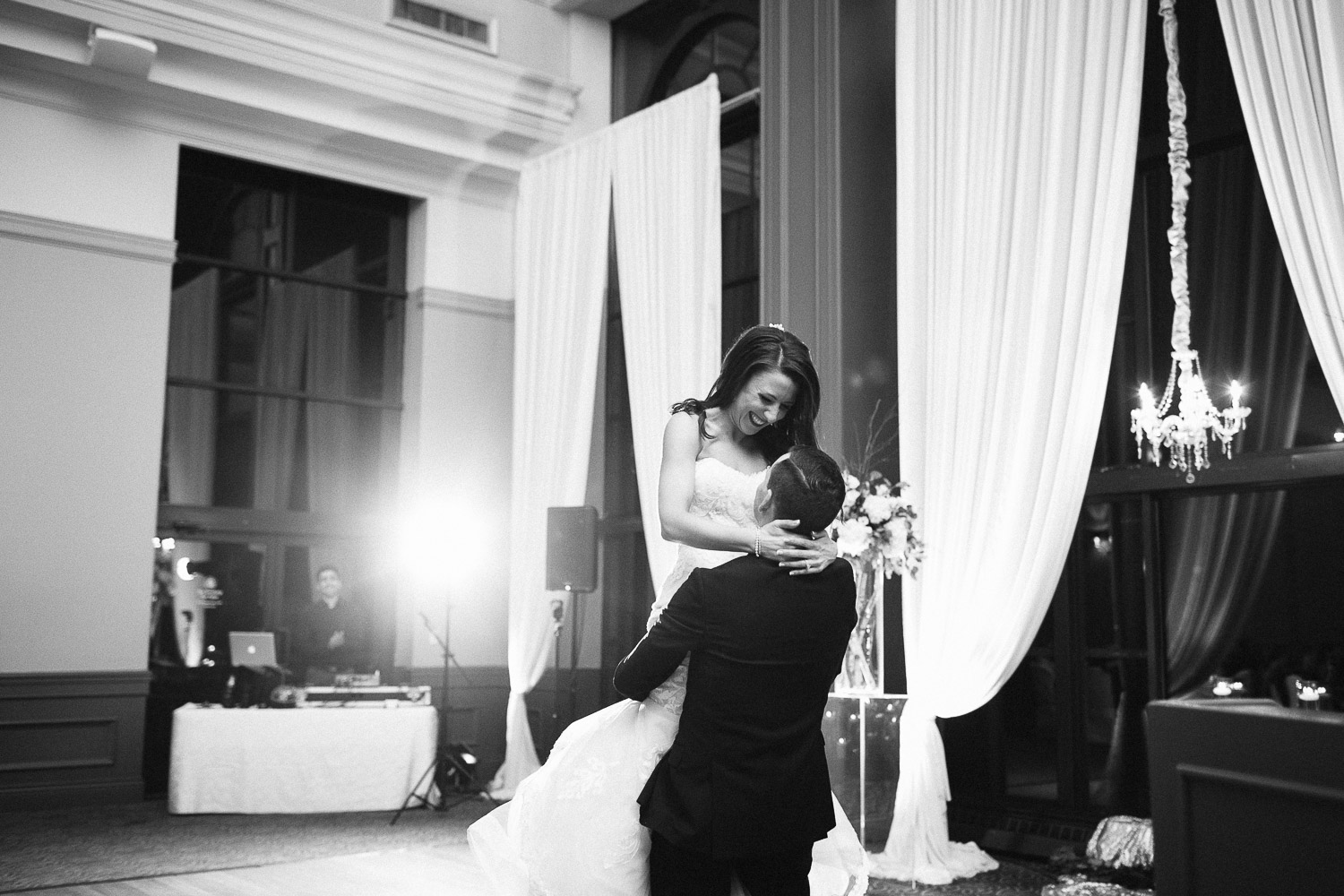 first dance bride and groom black and white vsco wedding photography