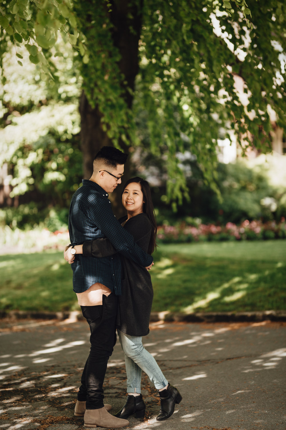 vancouver engagement photography in stanley park rose garden