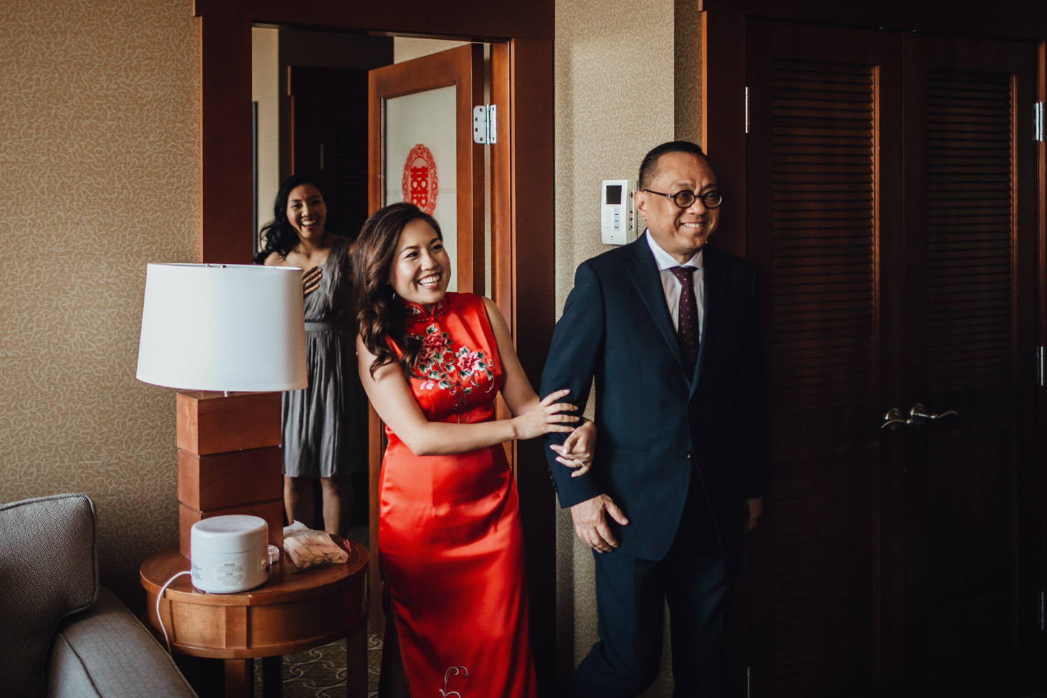 richmond wedding photographer chinese tea ceremony at river rock hotel