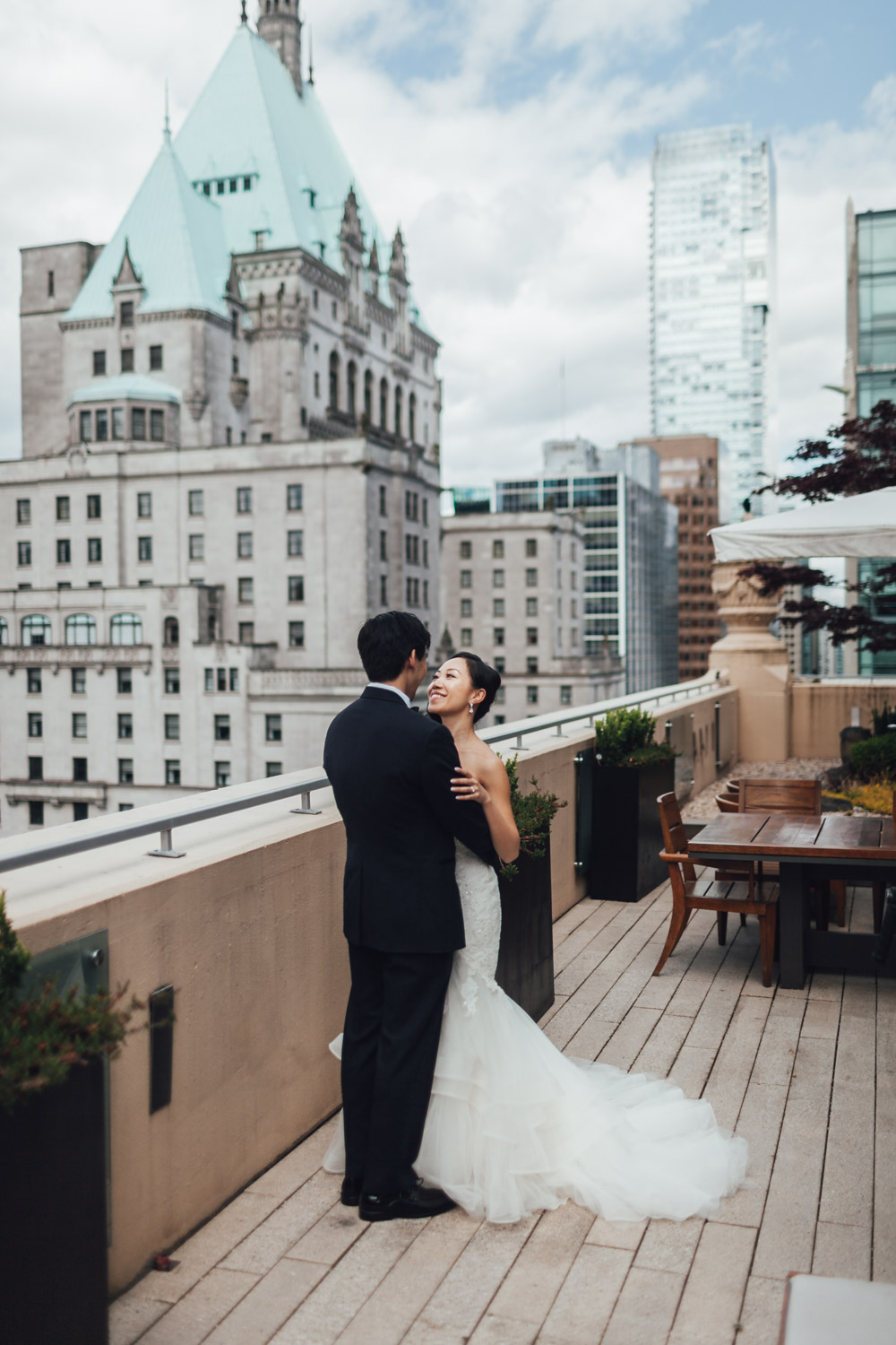 rosewood hotel georgia vancouver wedding photography first look