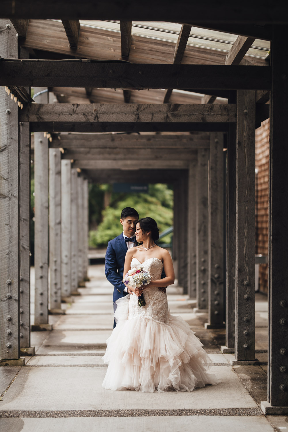 bridal-party-rain-wedding-photographydeer-lake-park-burnaby