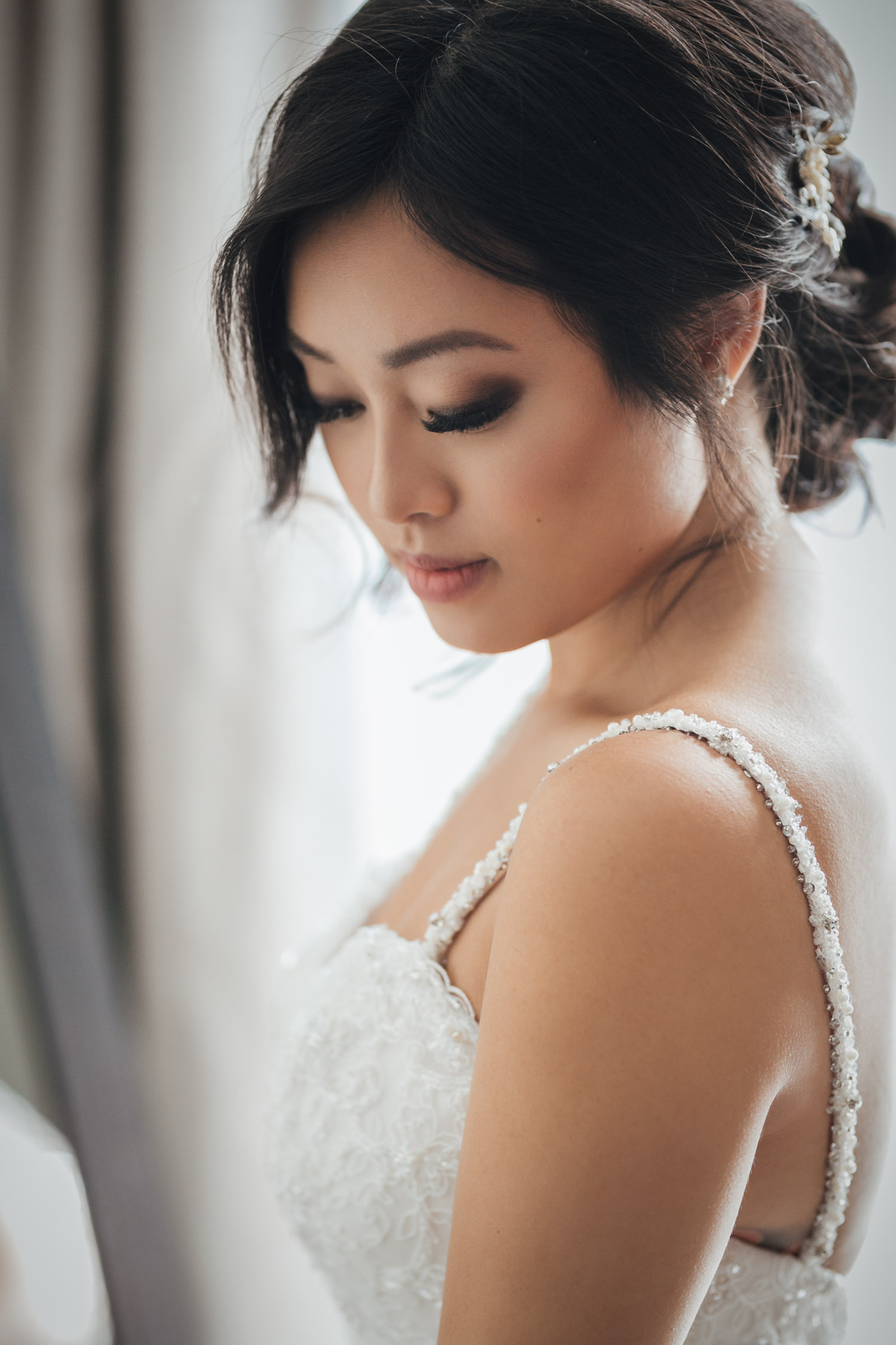 bride getting ready rosewood hotel georgia vancouver wedding photography
