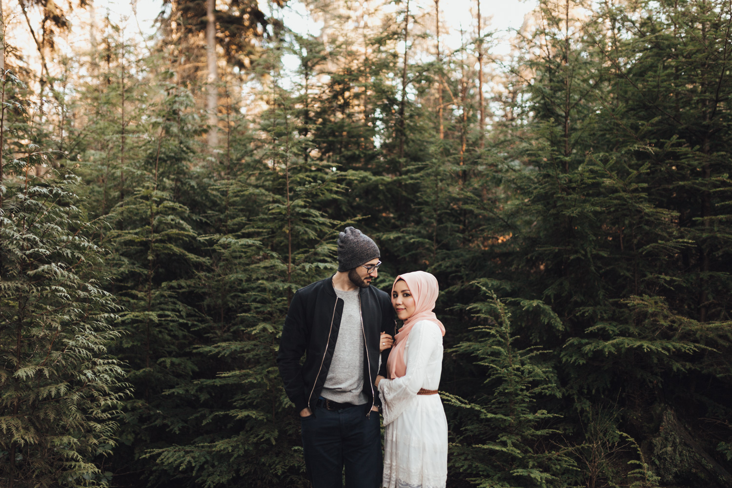 vancouver engagement photography in stanley park during winter