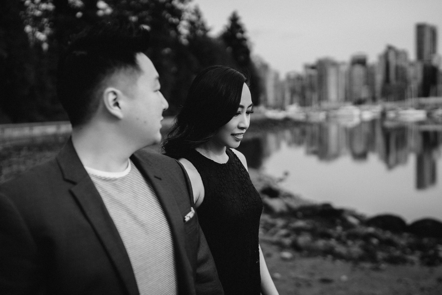 vancouver stanley park engagement photography spring cherry blossoms
